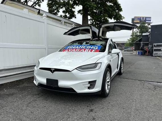 TESLA MODEL X 2017 5YJXCBE23HF075123 image